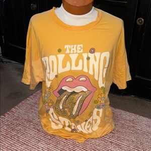 American Eagle Outfitters Yellow Rolling Stones Graphic Tee Plus Size Small